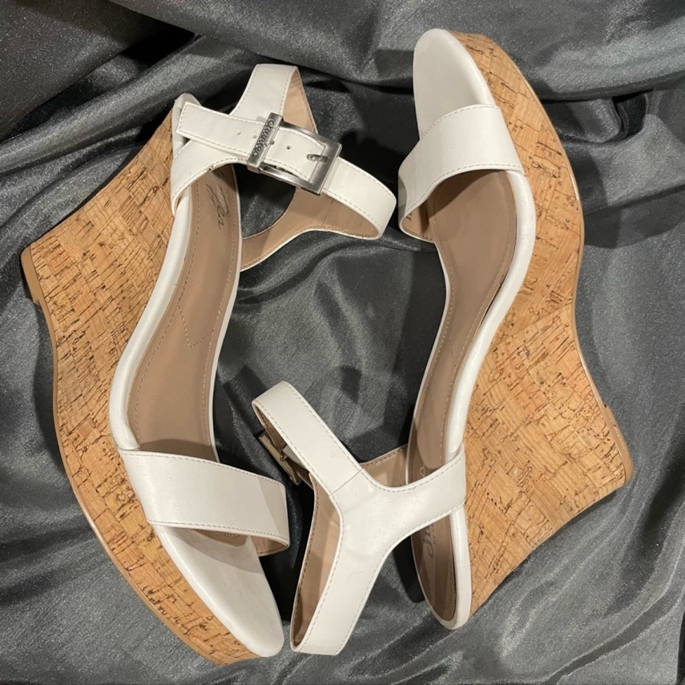 Charles by Charles David Wedge Sandals - Picture 3 of 7